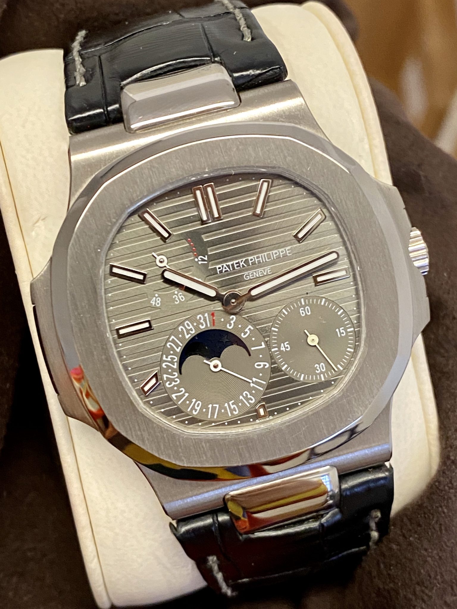 5712g patek price