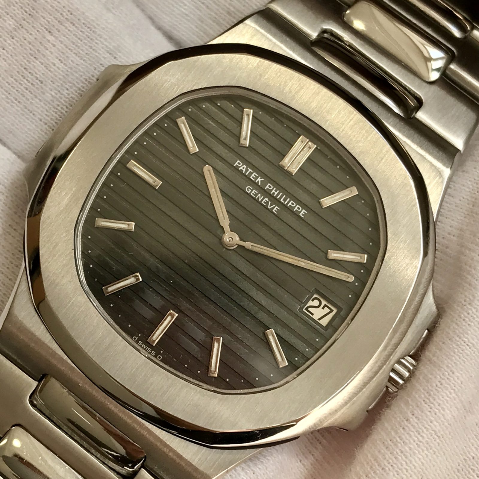 Patek Philippe Nautilus Jumbo 3700-001A